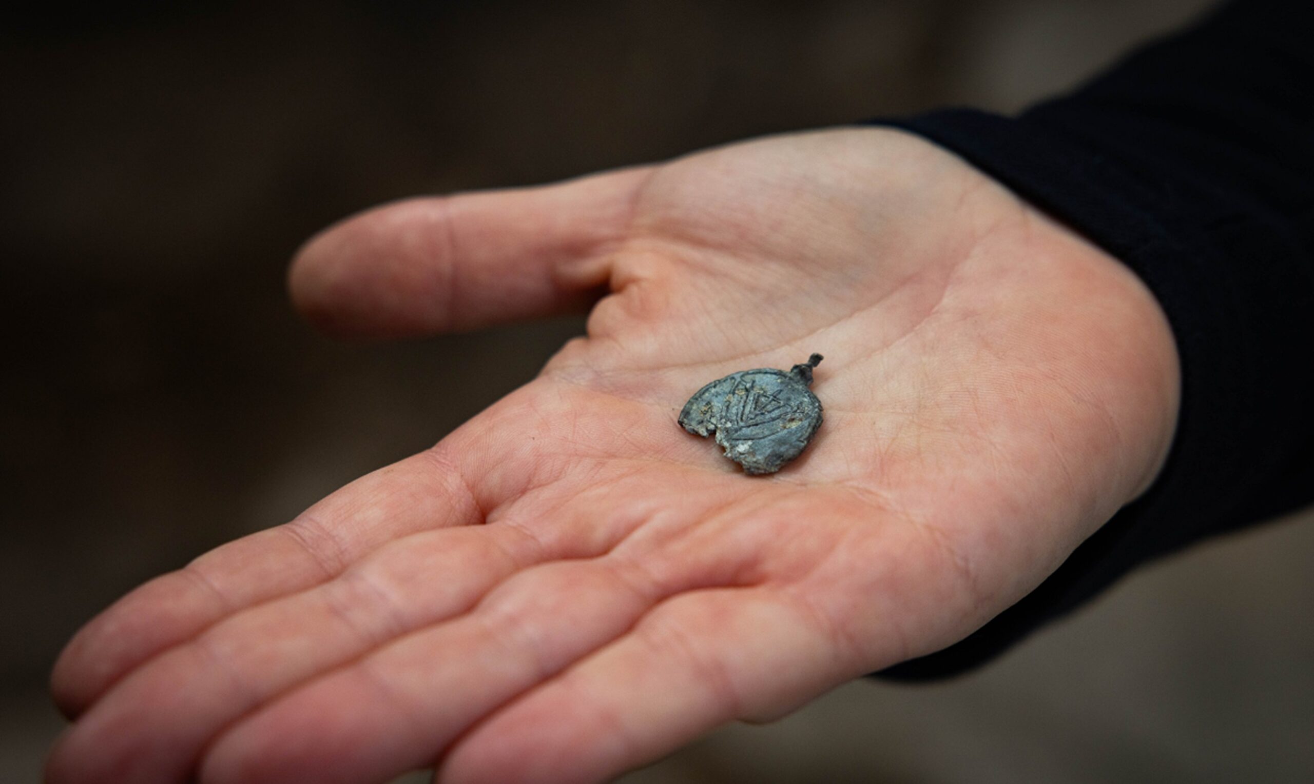  Pandantiv ebraic vechi de 1300 de ani descoperit în Ierusalim