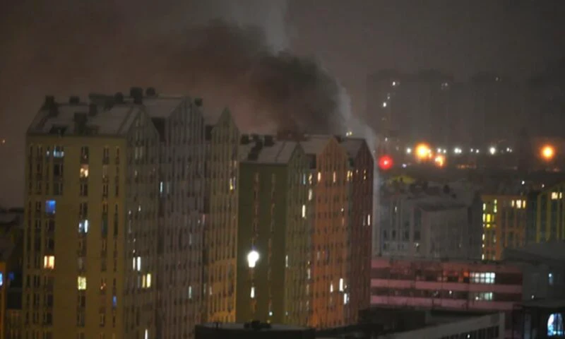Atac nocturn rusesc în Kiev. Explozii și întreruperi de căldură în oraș