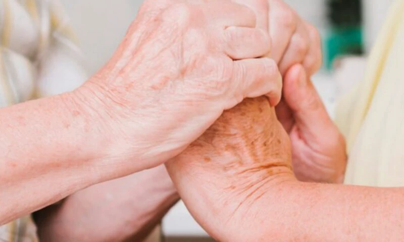 Doi bătrâni, găsiți înghețați în locuință, după ce opriseră căldura