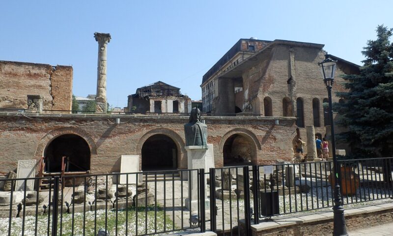 Dinastia prăbușită în dormitor. Istoria amantlâcurilor sângeroase care au decis soarta tronului la Curtea Veche