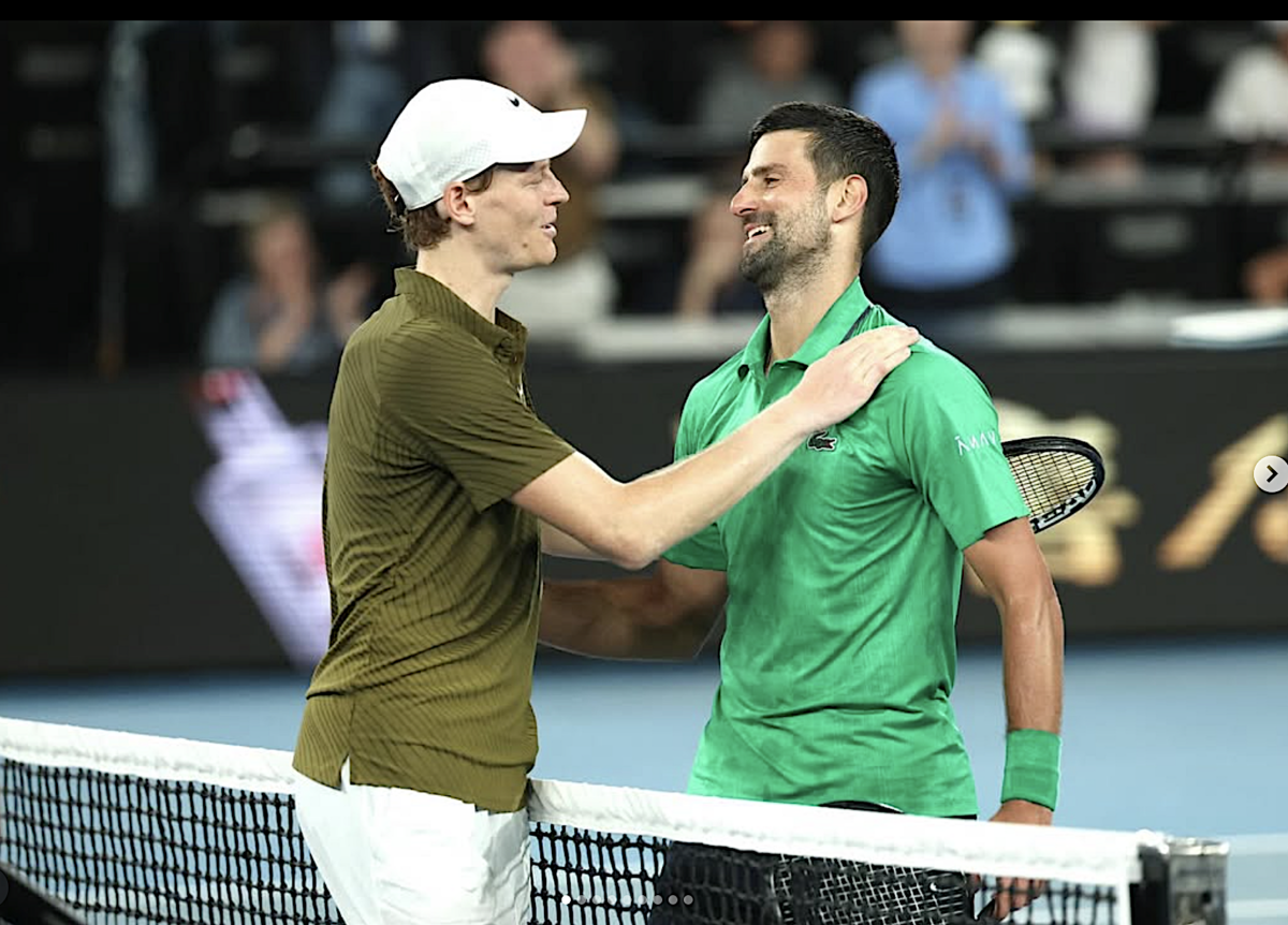 Miracol la Melbourne: Novak Djokovic îl învinge pe Jannik Sinner într-un maraton epuizant și se califică în a 11-a finală Australian Open