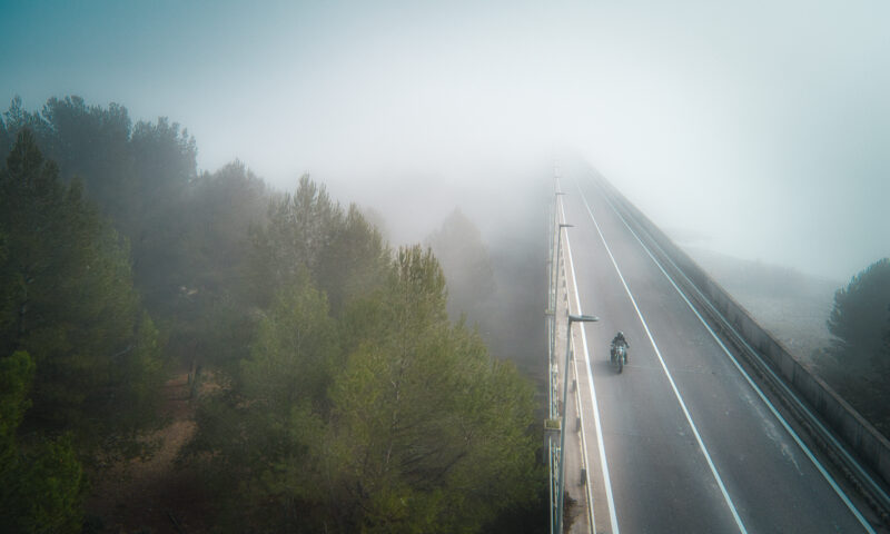 Trafic îngreunat din cauza ceții. București și 15 județe, afectate de vizibilitate redusă la sub 200 m