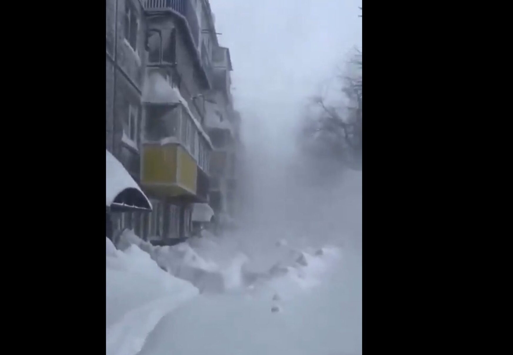 Peninsula Kamceatka îngropată în zăpadă