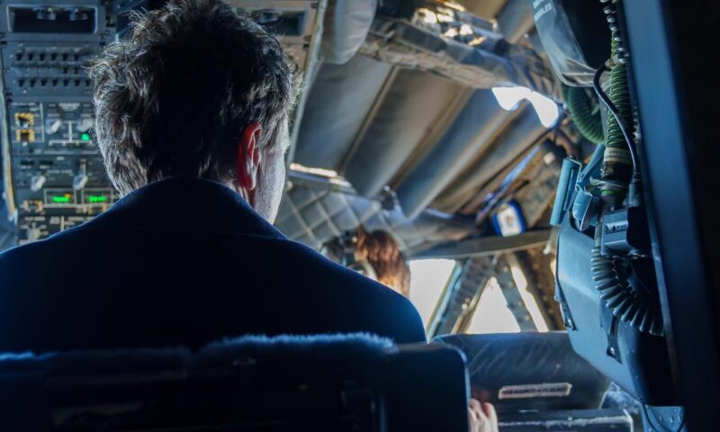 Băsescu: Șeful SPP îl aducea pe Nicușor Dan din Paris în două ore cu un avion TAROM, dar a fost oprit