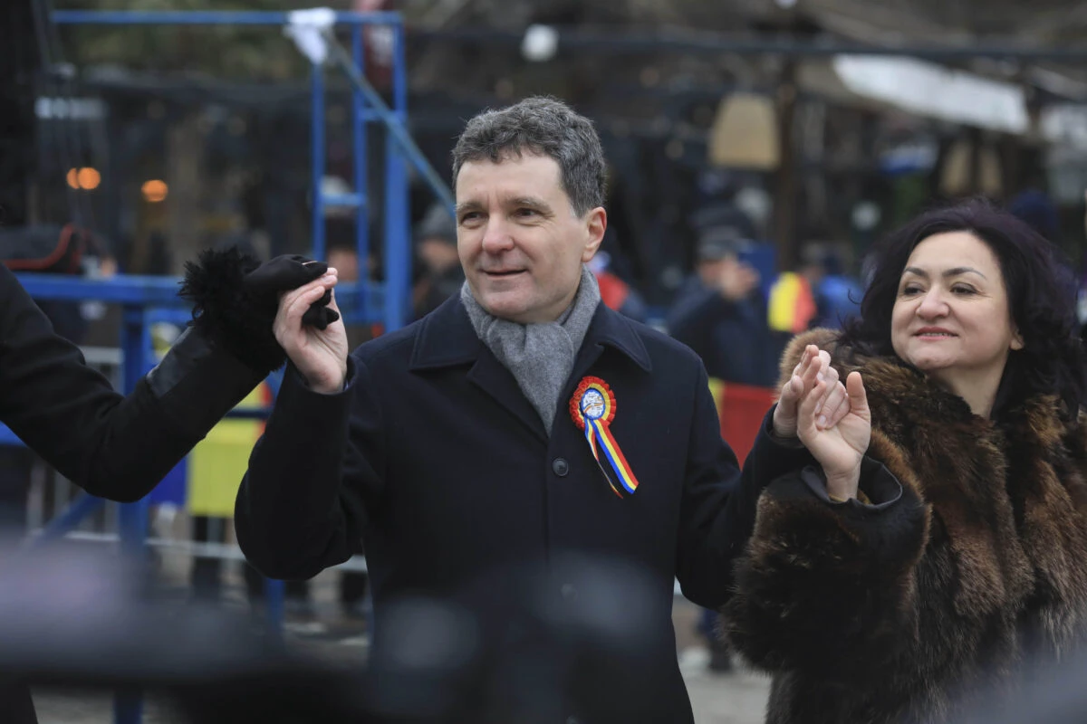 Nicușor Dan dansează cu Fantoma lui Ceaușescu. Andronic, Curea și Racoviceanu despre gafele politicienilor