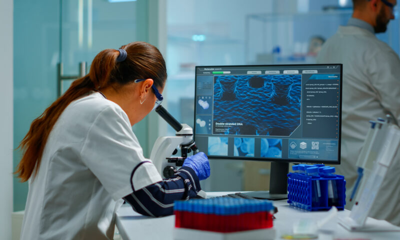 Mutațiile și rezistența la tratamentul pentru cancer, folosite pentru a activa sistemul imunitar