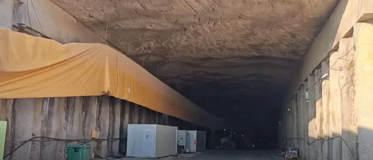 Tunelul Margina-Holdea de pe Autostrada A1, aproape de finalizare. Mobilizare masivă pe șantier