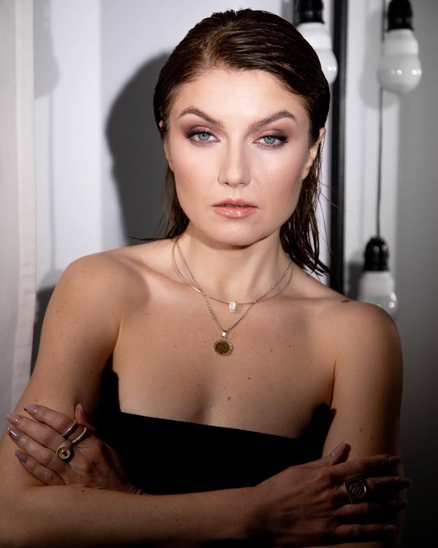 Alexandra Ungureanu a debutat în anii 2000 și a cunoscut succesul mainstream odată cu proiectul Crash, dar și prin colaborări cu artiști precum DJ Project. (sursă foto: Facebook / Alexandra Ungureanu)