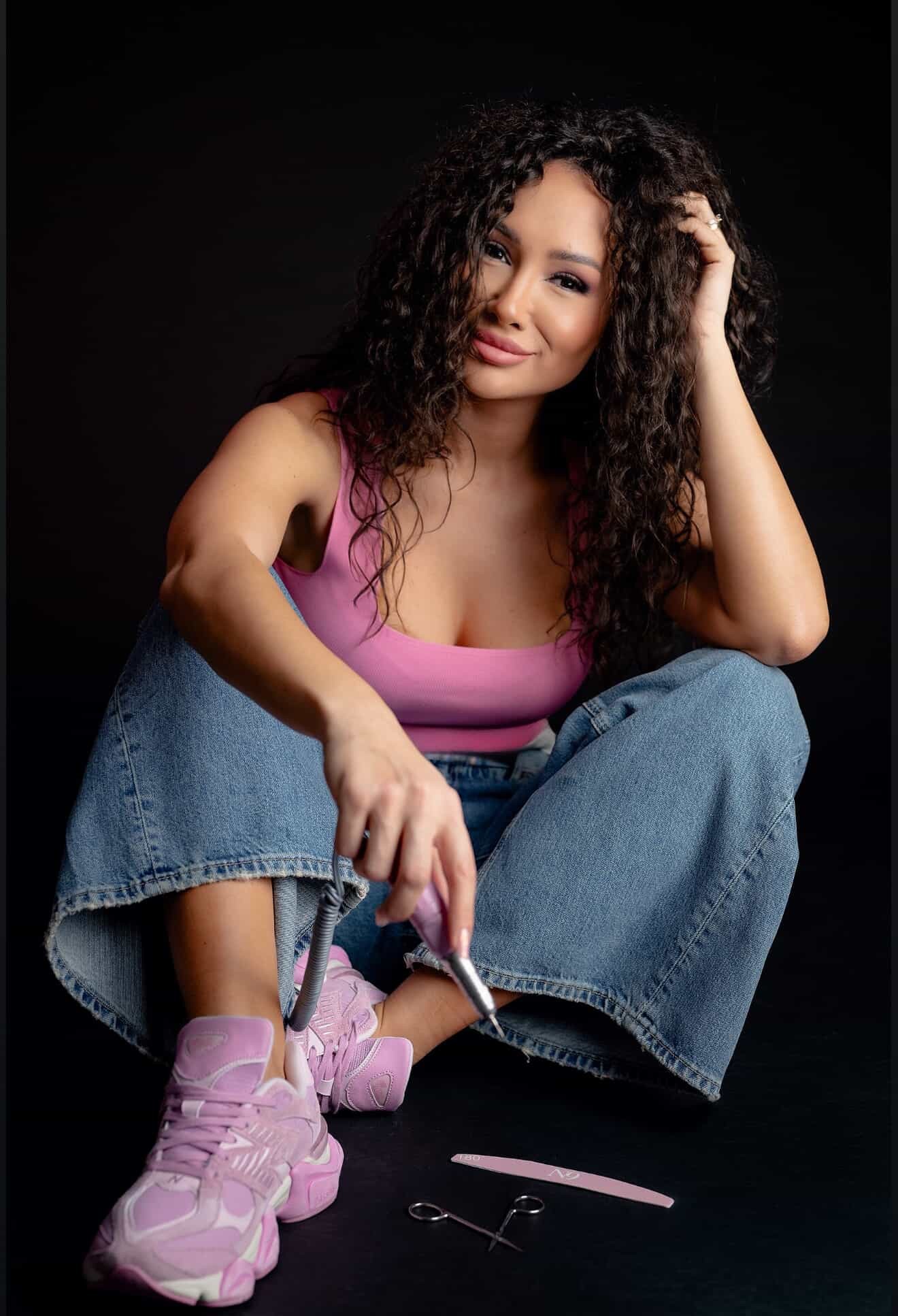 Gabriela Iacob, antreprenoare și fondatoarea BonBon Nails Salon. 