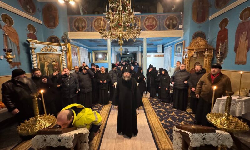 Scandalul politic de la biserica din Dereneu. Atac la guvernare, manipularea maselor şi poziţia Mitropoliei Moldovei