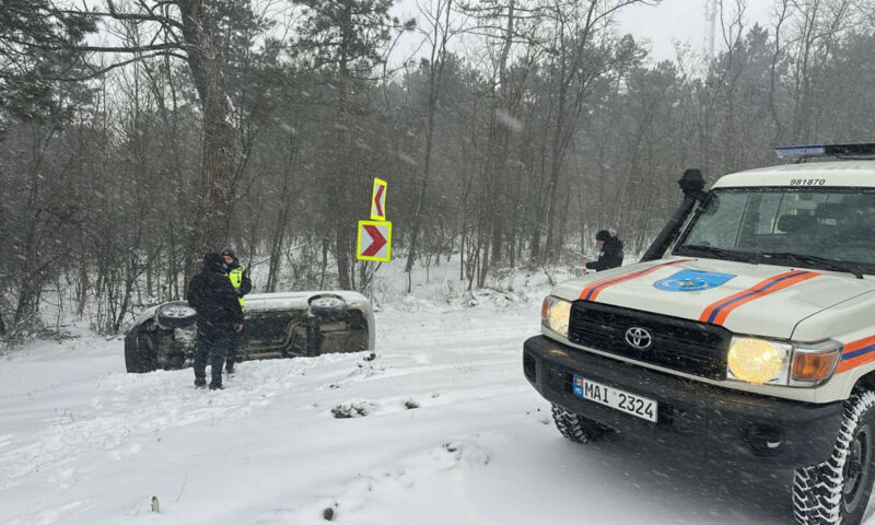 Un microbuz cu 16 persoane s-a răsturnat pe DN5, în Giurgiu. A fost activat Planul Roșu de Intervenție