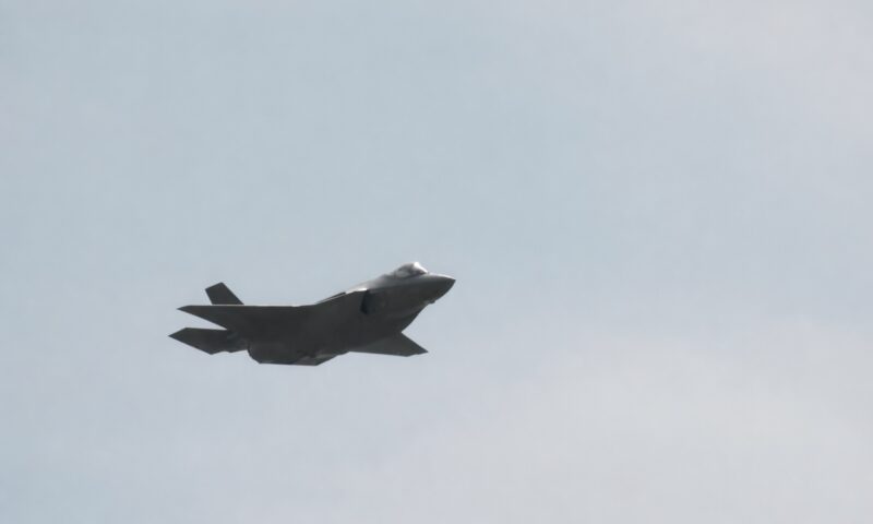 Un avion de luptă militar s-a prăbușit în Iran în timpul unui zbor de antrenament