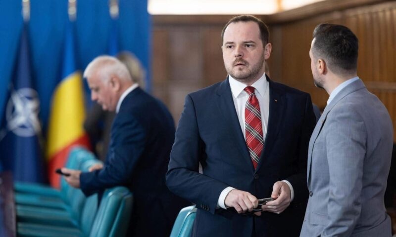 Rata vaccinării copiilor, în scădere. Alexandru Rogobete: Sunt cifre alarmante