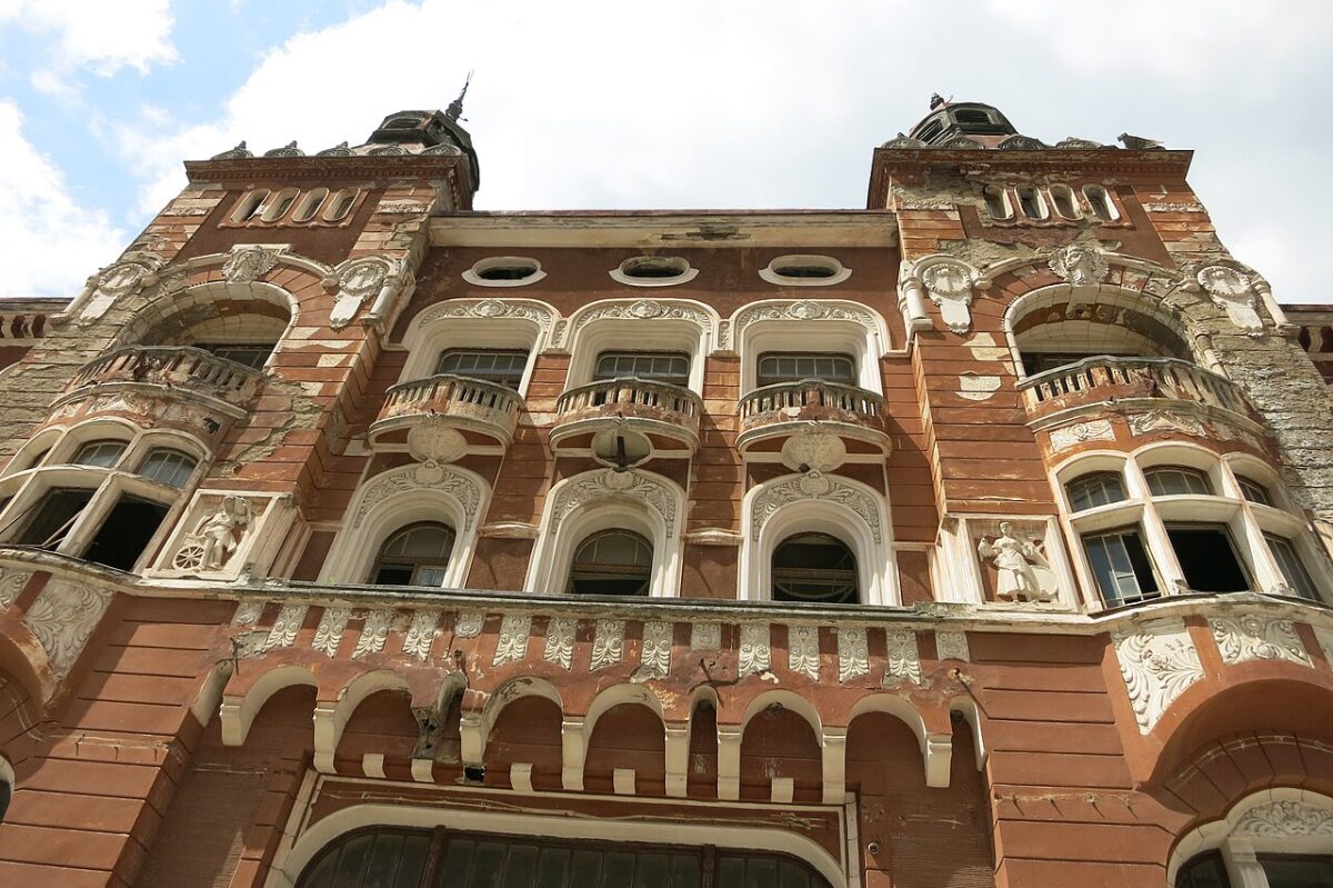 Evenimentul Istoric Nr. 95 îți dezvăluie locurile românești care i-au fermecat pe Habsburgi