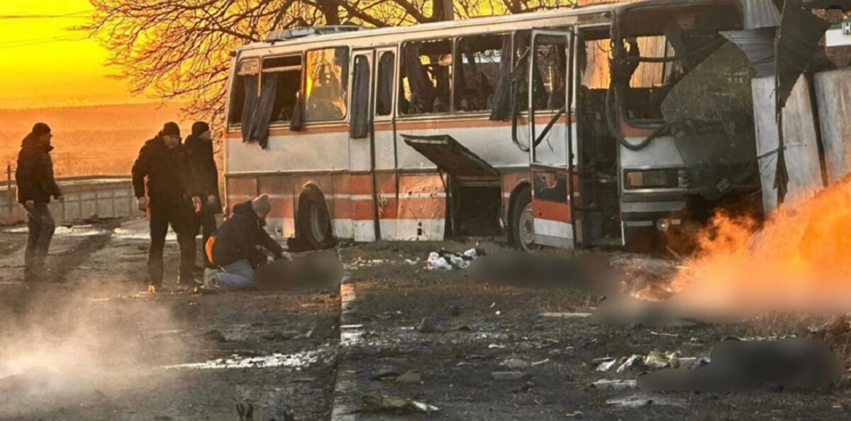 Cel puțin 12 morți după un atac cu dronă asupra unui autobuz cu mineri