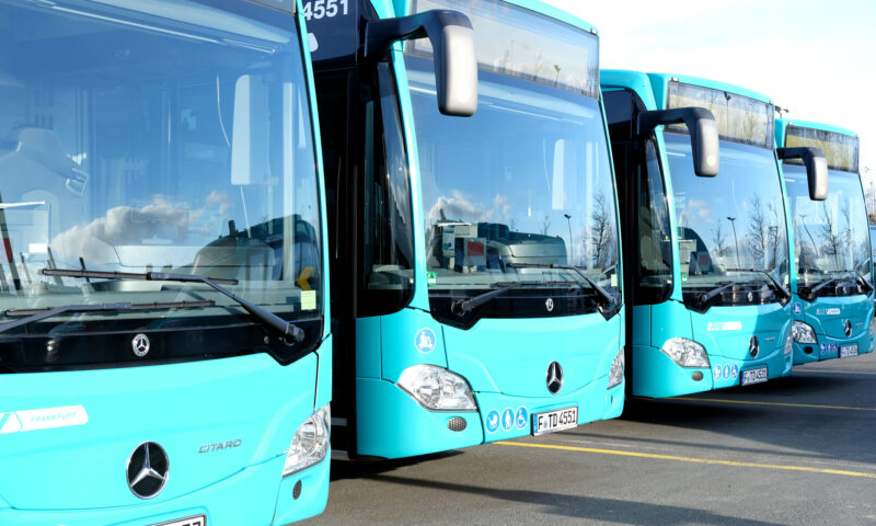 Dimineață de coșmar pentru navetiștii germani. Grevă națională în transporturi