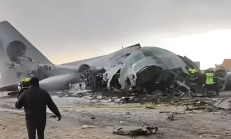 Un avion militar s-a prăbușit în Bolivia. Cel puțin 15 persoane au murit