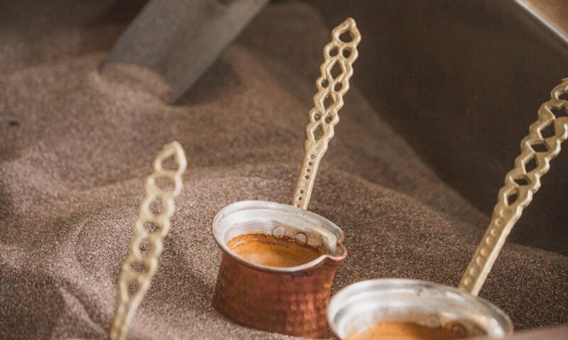 De la tabiet la amenințare politică. De ce a fost interzisă cafeaua turcească timp de 13 ani