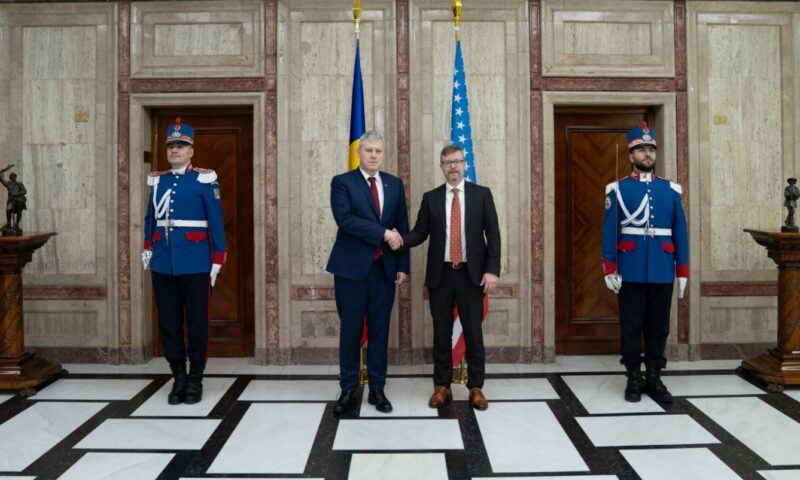 Cooperare româno-americană reafirmată în întâlnirea dintre Cătălin Predoiu și Michael Dickerson