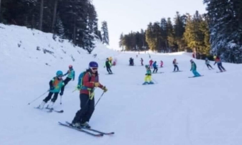 Vacanța de schi 2026. Costuri mari și acces limitat pentru elevi