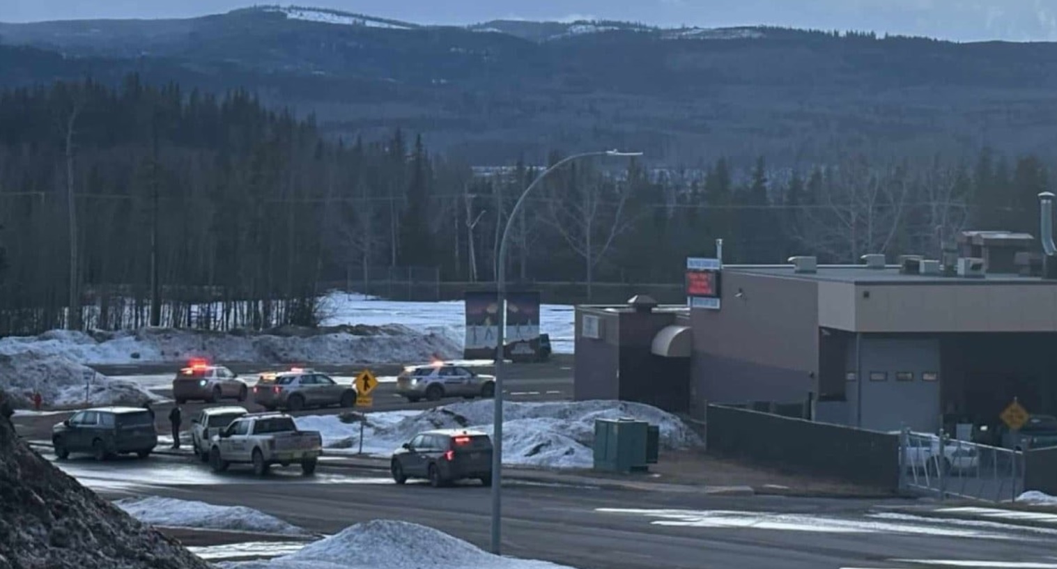 Crimă, liceu Canada