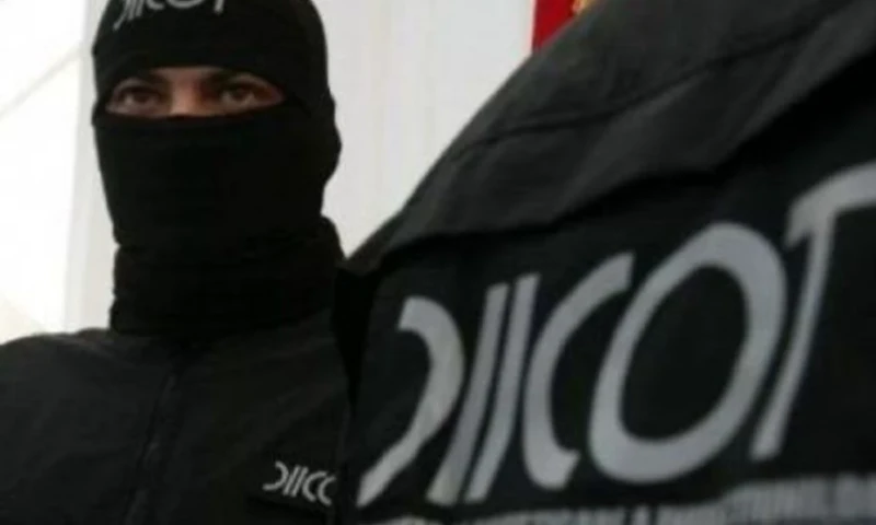 Cadru militar, vizat într-un dosar de înșelăciune cu criptomonede. Percheziții în patru județe