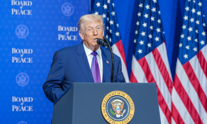 Schimbare majoră în locuințele publice din SUA. Imigranții fără statut legal, vizați