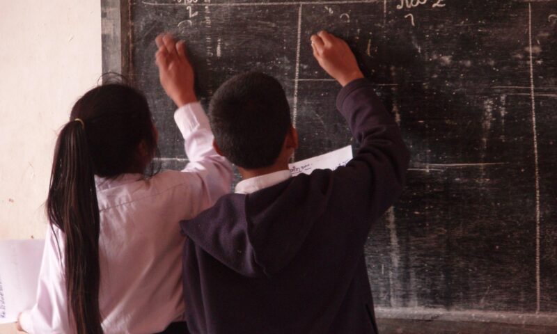 A început vacanța din februarie pentru elevii din trei județe. Calendarul, stabilit la nivel local