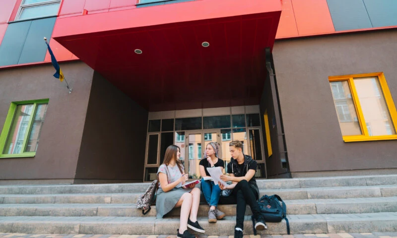 Performanța elevilor poate crește cu 25% prin arhitectura școlii. Analiză