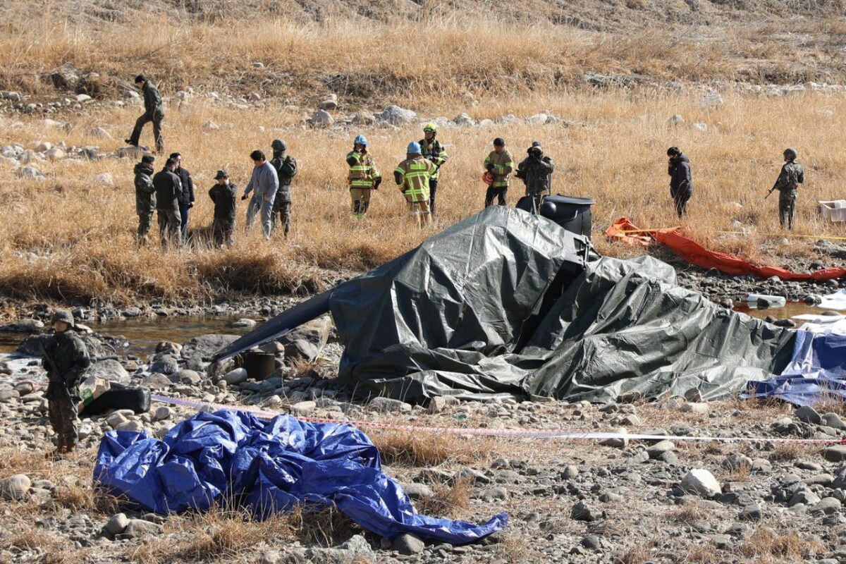 Un elicopter militar s-a părbușit în Coreea de Sud. Două persoane au murit