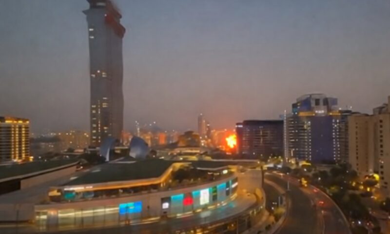 Influencerii văd evenimentele din Orientul Mijlociu cu alți ochi. Au privit rachetele dintr-un club, de pe plajă