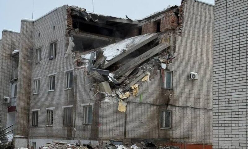 Cel puțin trei persoane au murit într-o explozie produsă la sediul poliției militare din regiunea Leningrad 