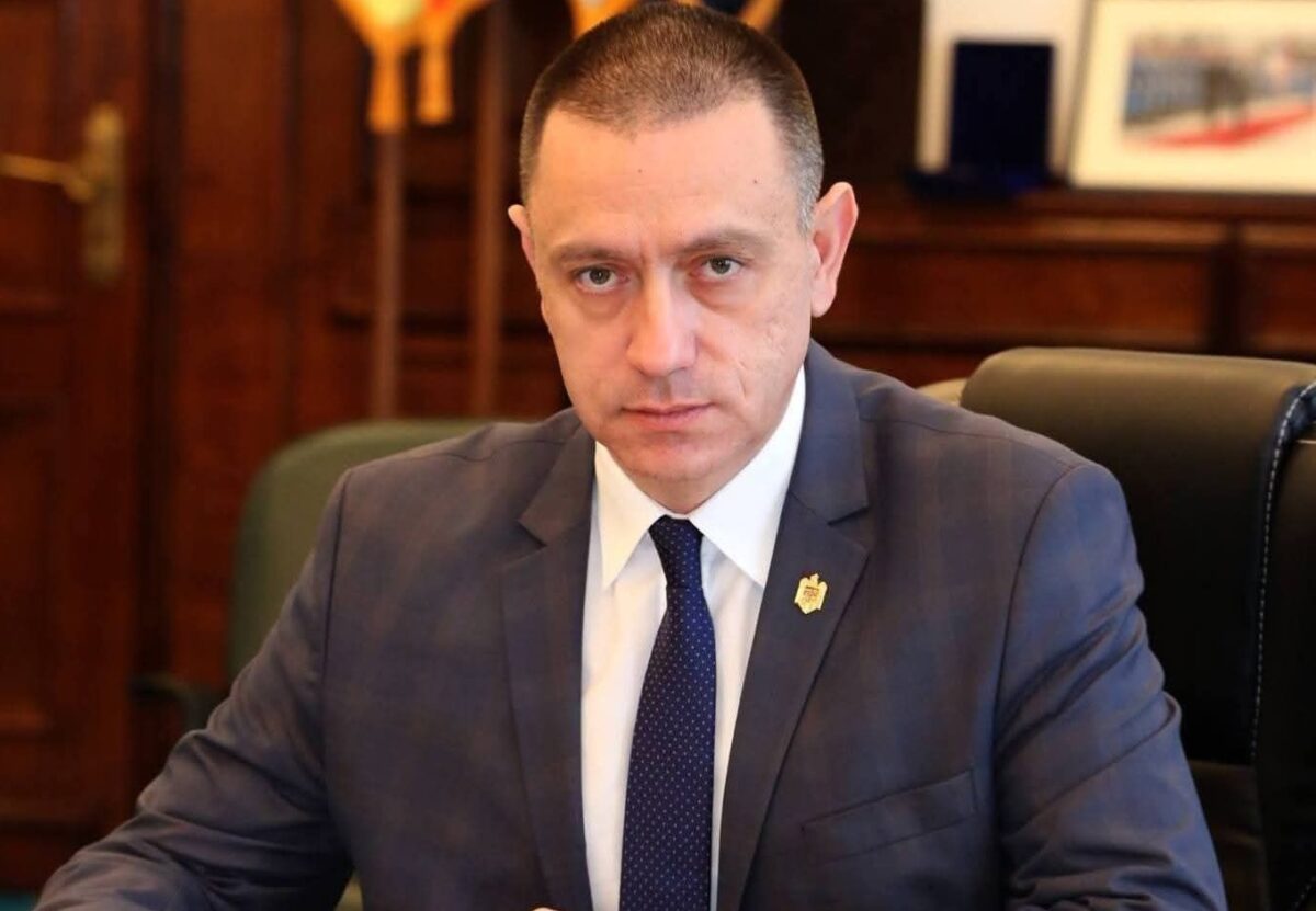 Mihai Fifor: Poate îi spune cineva domnului Miruță că MApN nu este tablă de șah