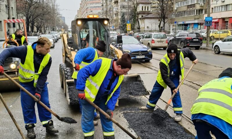 Primăria Capitalei începe reparațiile la carosabil. Sute de gropi identificate pe zeci de artere