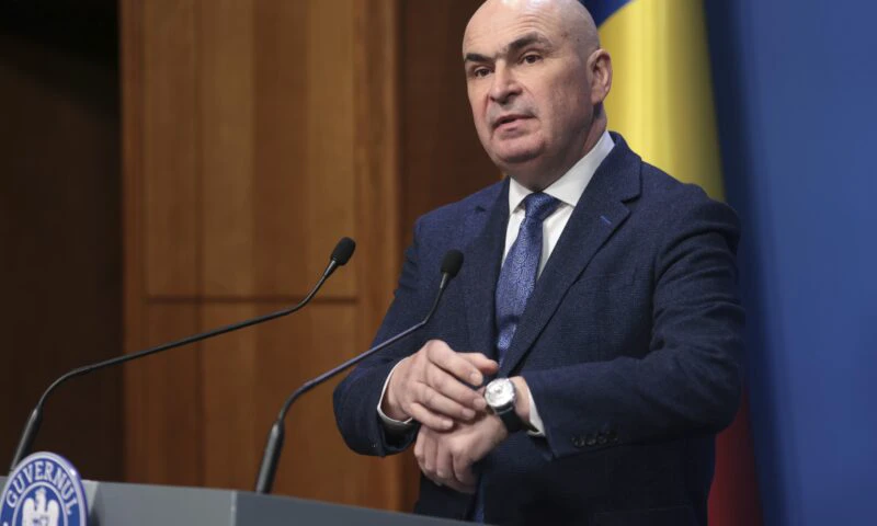 Tensiuni la conferința de presă susținută de Ilie Bolojan: E o întrebare de tip fake-ul cu ceasul