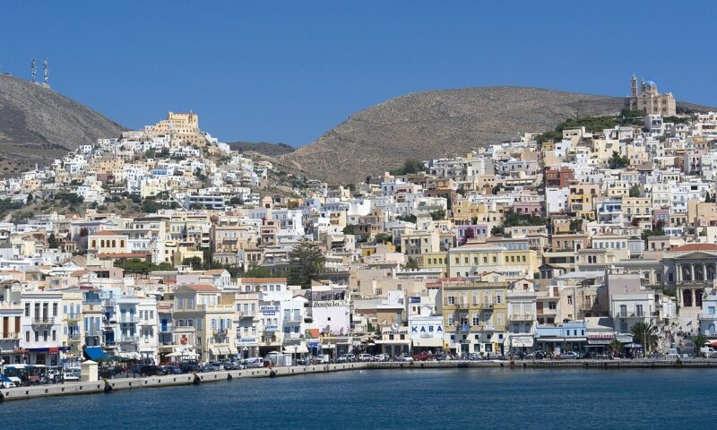 Sejur gratuit pe o insulă grecească. Oferta care vine la pachet cu o singură condiție