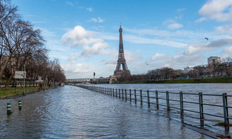 Record istoric de umiditate în Franța. Riscul de inundații este foarte mare