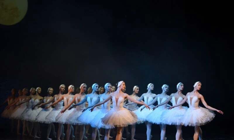 Nunta lui Figaro, Samson și Dalila, Callas – Oana Pellea, Lacul Lebedelor și D’ale Carnavalului, o săptămână între clasic, mit și teatralitate la Opera Națională București