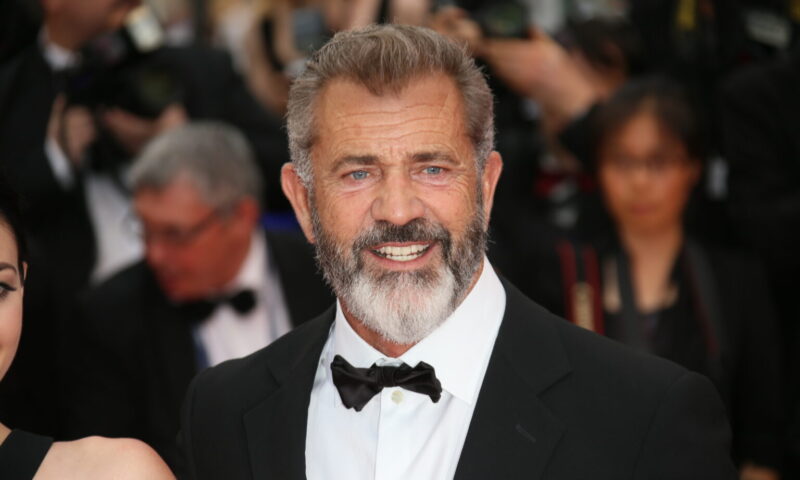 Regizorul Mel Gibson filmează „Învierea lui Hristos” în orașul italian Matera. Alături de el, un fost arhiepiscop excomunicat