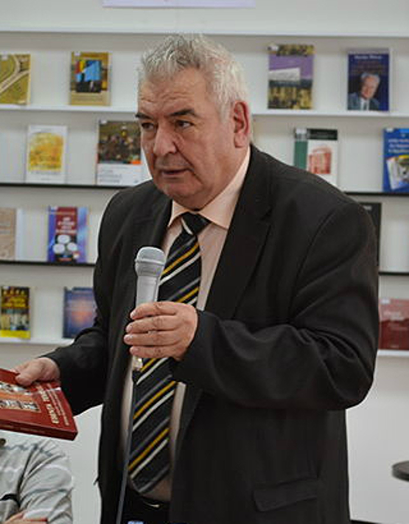 Mihai Cimpoi.v