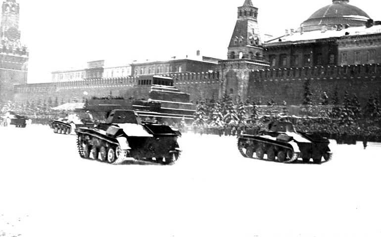 Evenimentul Istoric Ianuarie 2026 - Nr. 95 dezvăluie cum a arătat parada din 7 noiembrie 1941