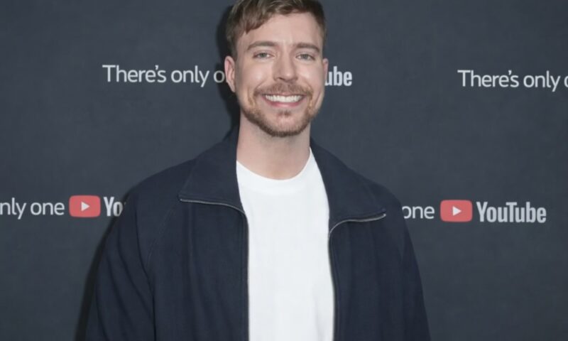 Cel mai urmărit YouTuber din lume cumpărăr banca pentru tineri, o aplicație folosită de milioane de oameni