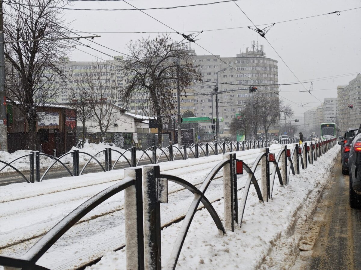 Prognoza meteo, 22 februarie. Ninsori și ploi. Risc crescut de polei