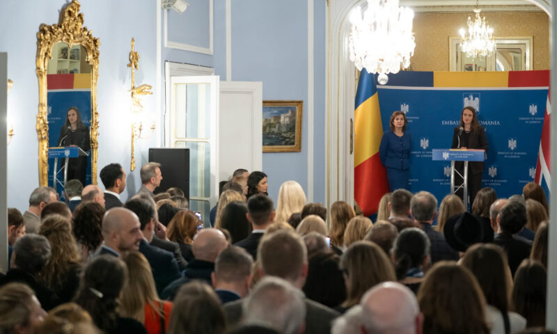 Oana Țoiu s-a lăudat cu un interviu în Financial Times, dar realitatea e alta. Unde au ajuns declarațiile ministrului