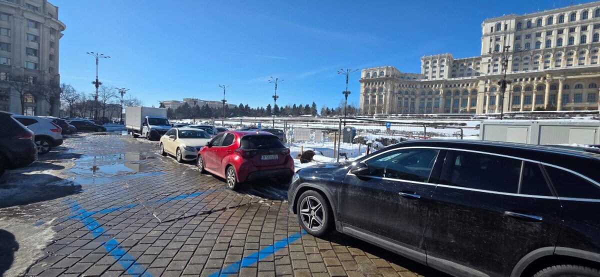 Noi reguli pentru parcările din București. Plata în numerar a fost eliminată