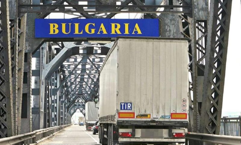 Atenționare MAE pentru românii care merg în Bulgaria. Trafic intens pe Podul Prieteniei Giurgiu–Ruse
