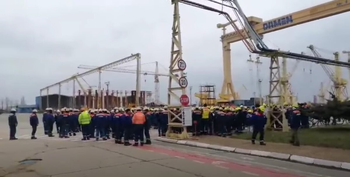 Protest la Șantierul Naval Mangalia. Angajații nu și-au primit salariile