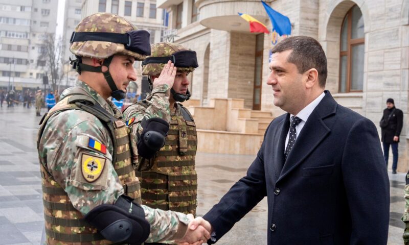 Ce se întâmplă cu pensiile și salariile militarilor. Precizări făcute de ministrul Apărării, după anunțul lui Ilie Bolojan