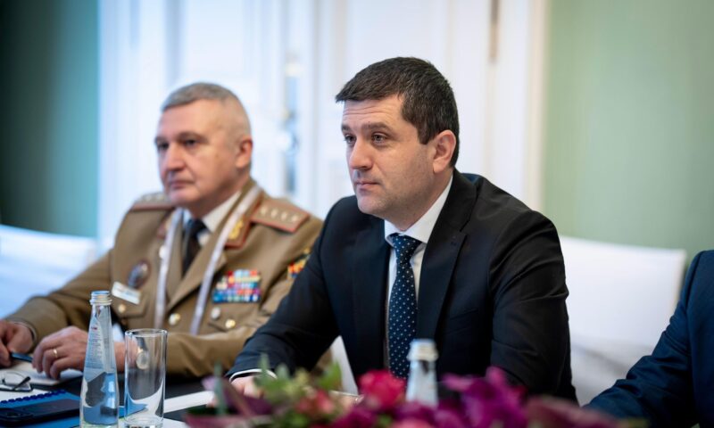 Cum se vor face reducerile de cheltuieli la MApN. Radu Miruță, clarificări despre pensiile militarilor