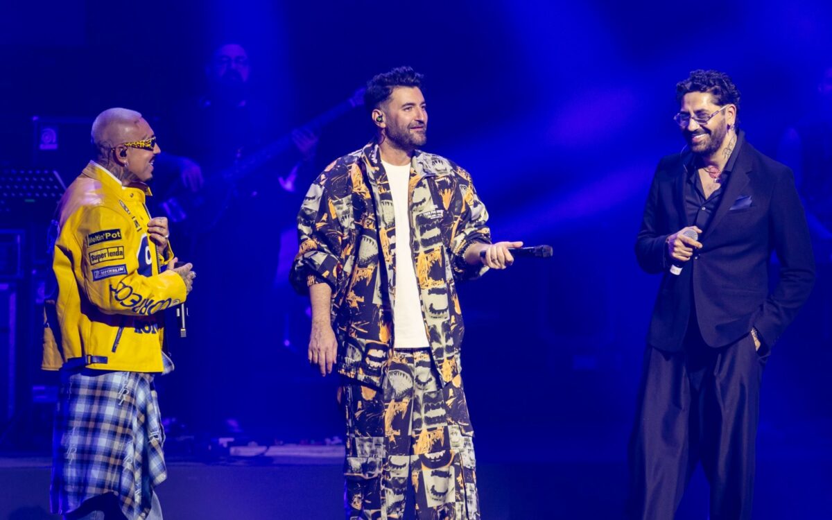 Smiley, Alex Velea și Connect-R au lansat o nouă piesă. Fanii au fost emoționați